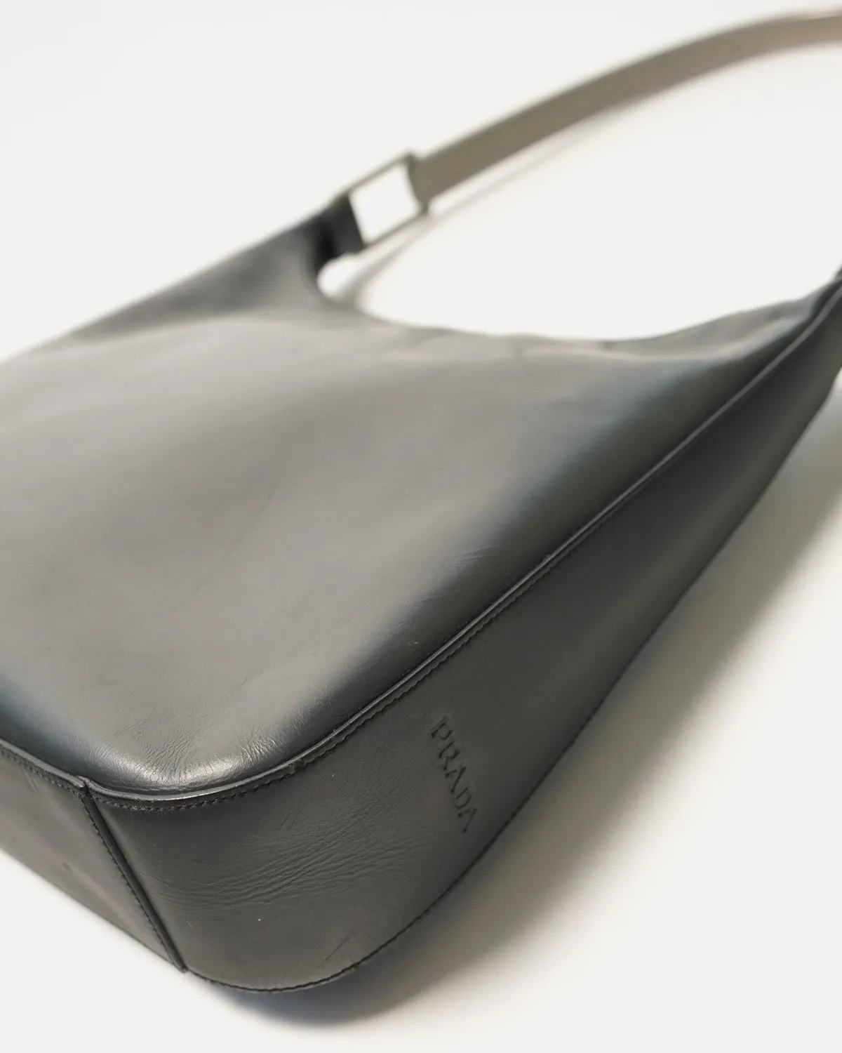 Gray Leather One Shoulder Bag