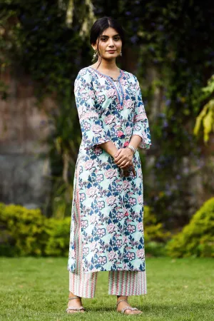 Straight fit floral print kurta in mint green color